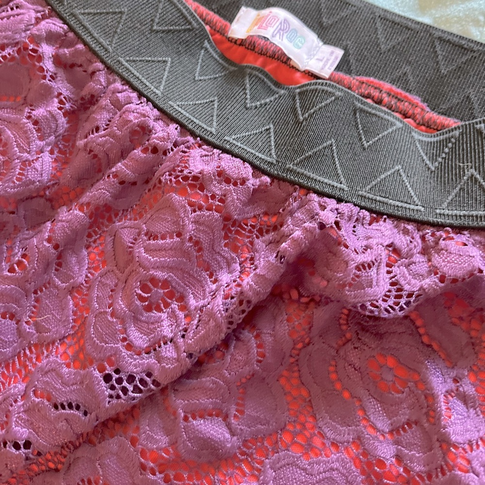 skirt - Picture 3 of 6